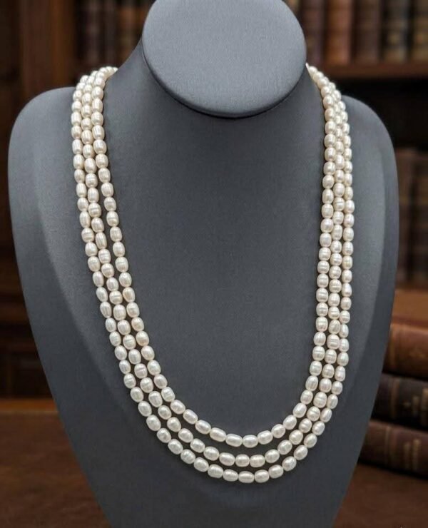 3-Layer Freshwater Rice Pearl Necklace – 6–7mm White Pearls
